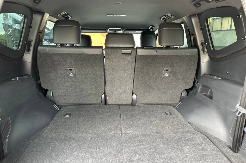 Toyota Land Cruiser 300 VX BR6 Armor 2022 фото Toyota Land Cruiser 300 VX BR6 Armor 2022 фото 19