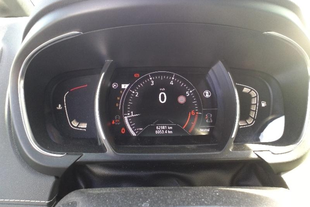 Renault Scenic 2019 photo 1