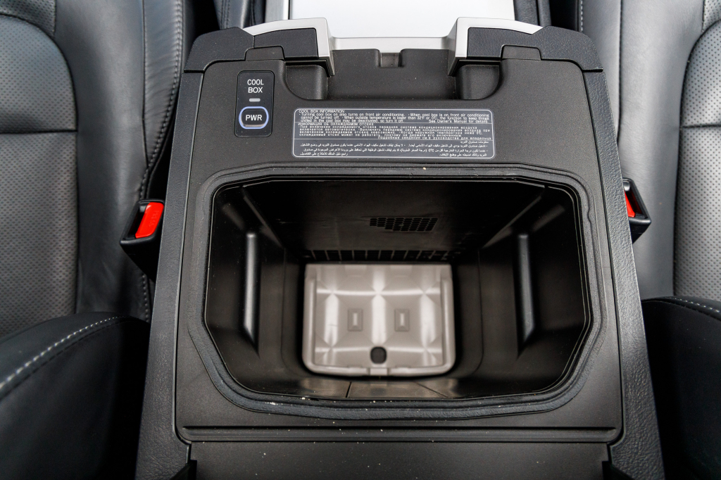 Toyota Land Cruiser 200 2018 photo 19