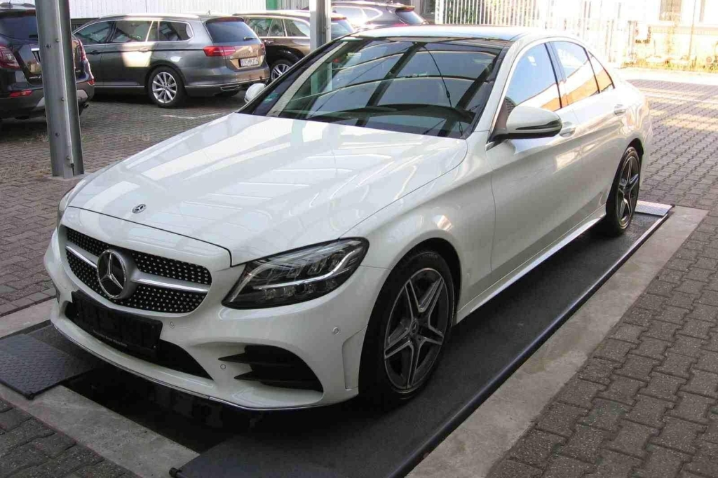 Mercedes-AMG C-Klasse 2019 photo 3