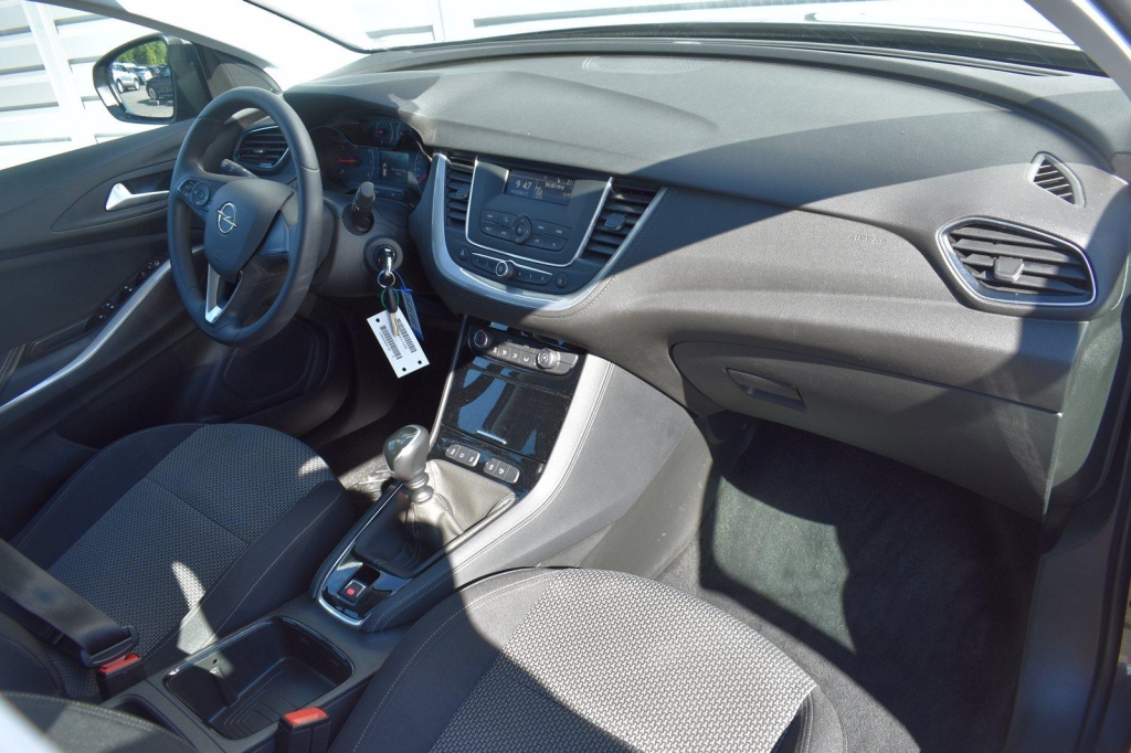 Opel Grandland X 2019 photo 2