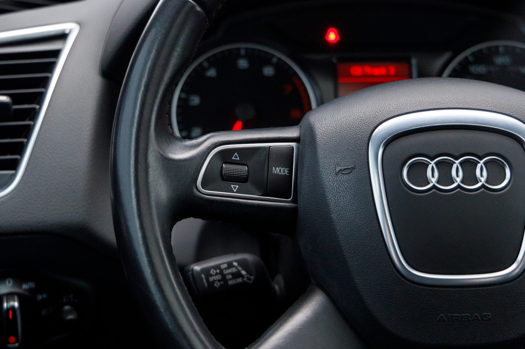 Audi Q5 Premium Plus 2010 фото 8