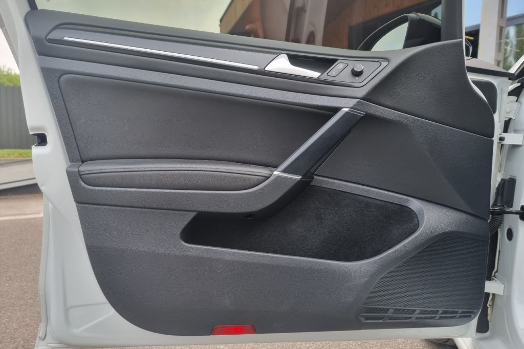 Volkswagen Golf R 2016 фото 8