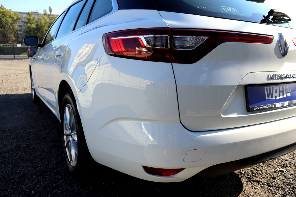 Renault Megane 2017 фото 10