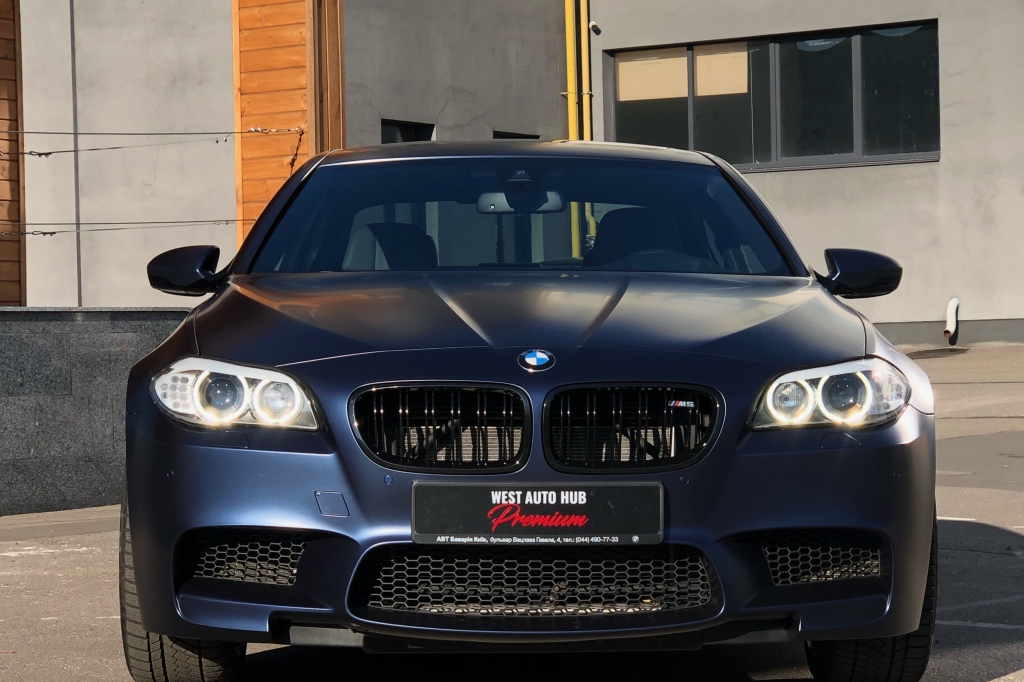 BMW M5 2013 фото 1