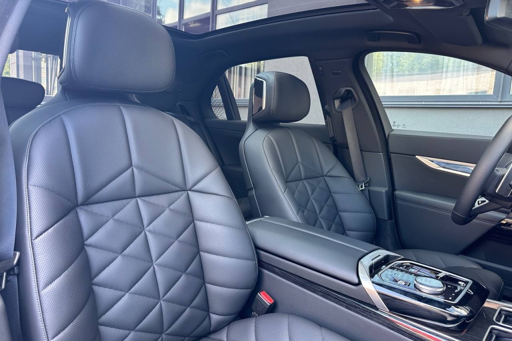 BMW 7 Series 740d MHEV Steptronic xDrive 2022 фото BMW 7 Series 740d MHEV Steptronic xDrive 2022 фото 15