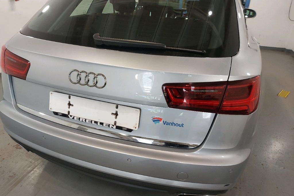 Audi A6 Avant 2015 фото 18