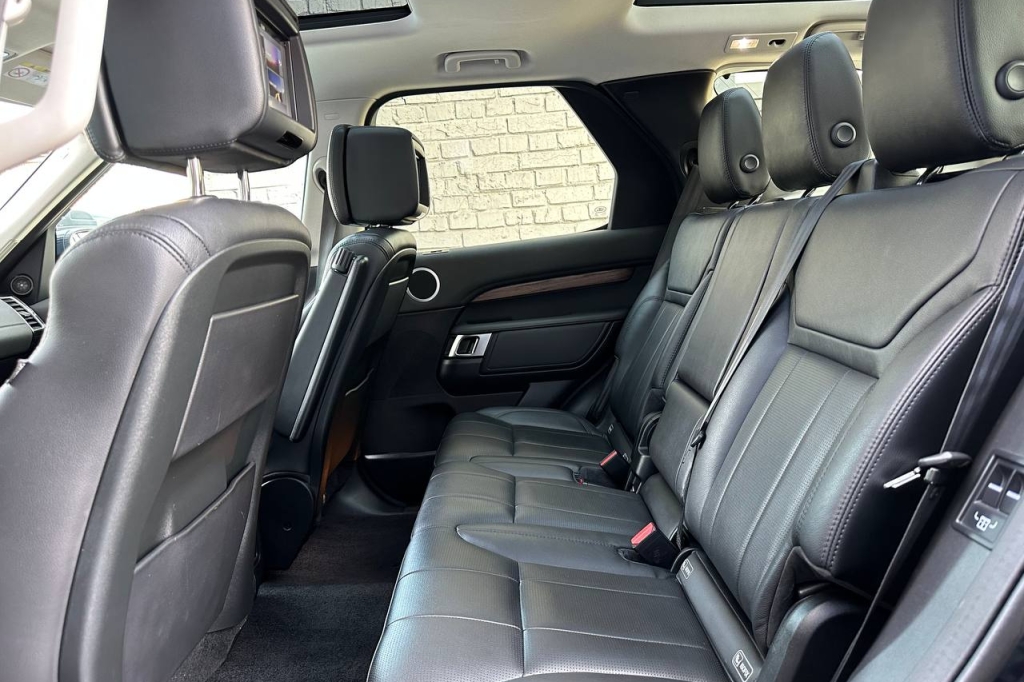Land Rover Discovery HSE 2017 photo 17