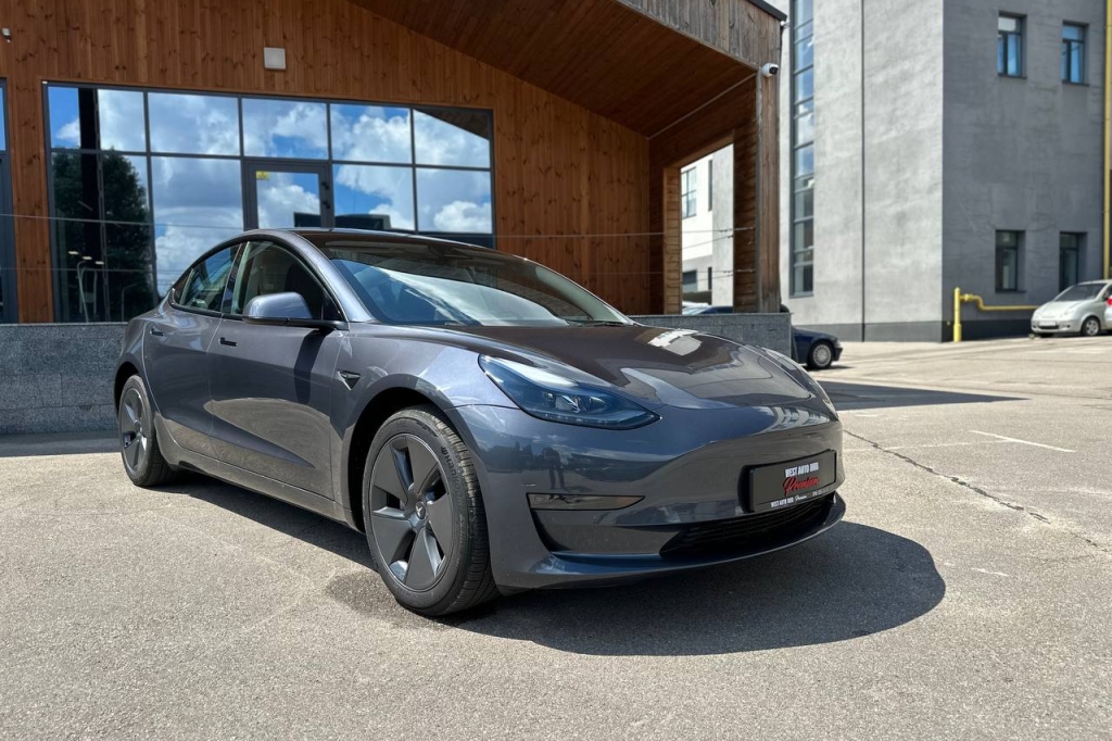 Tesla Model 3 2023 фото 3