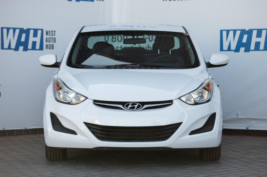 Hyundai Elantra SE 2015 фото 1