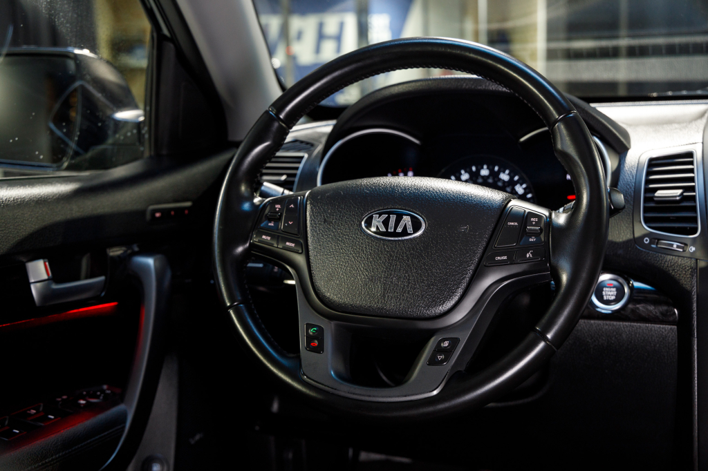 Kia Sorento LX photo 11