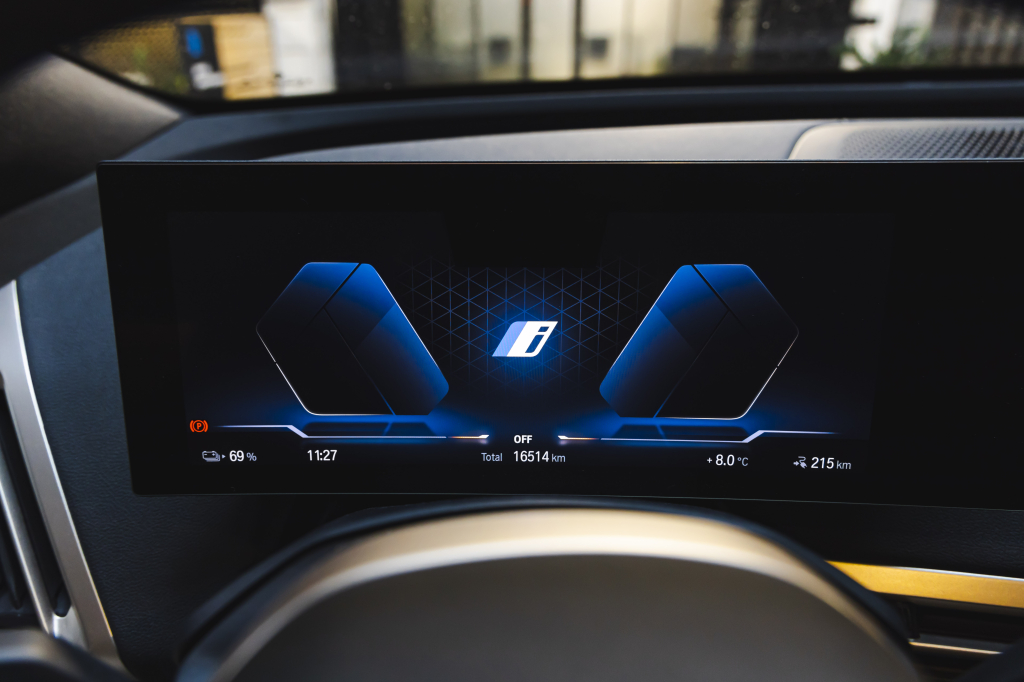 BMW iX xDrive40 2022 фото 20