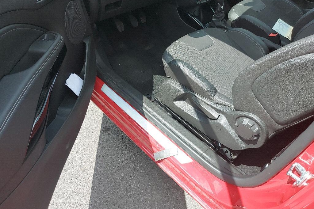 Opel Adam 2018 photo 32