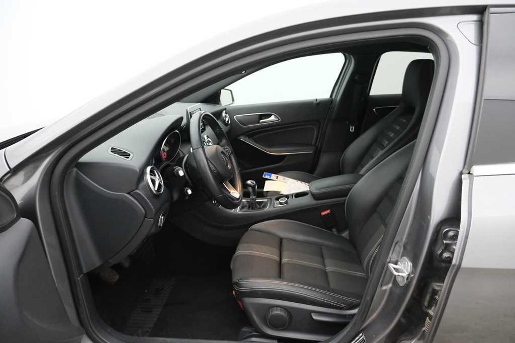 Mercedes-Benz A-Klasse 2017 photo 1