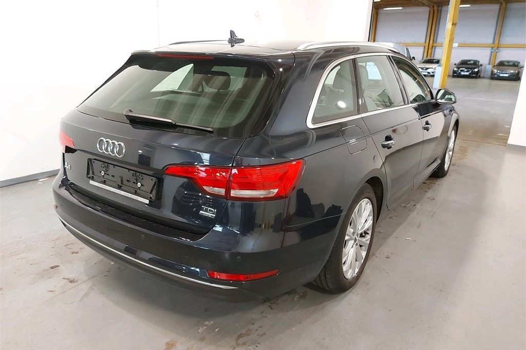 Audi A4 Avant 2017 фото 4