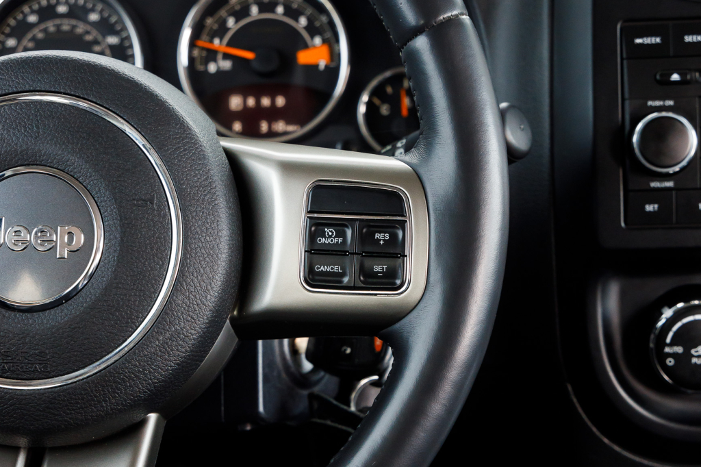 Jeep Patriot 2015 фото 13