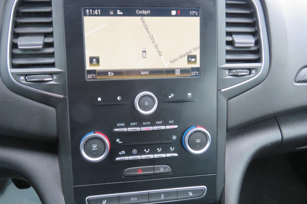 Renault Megane Grandtour 2018 photo 2