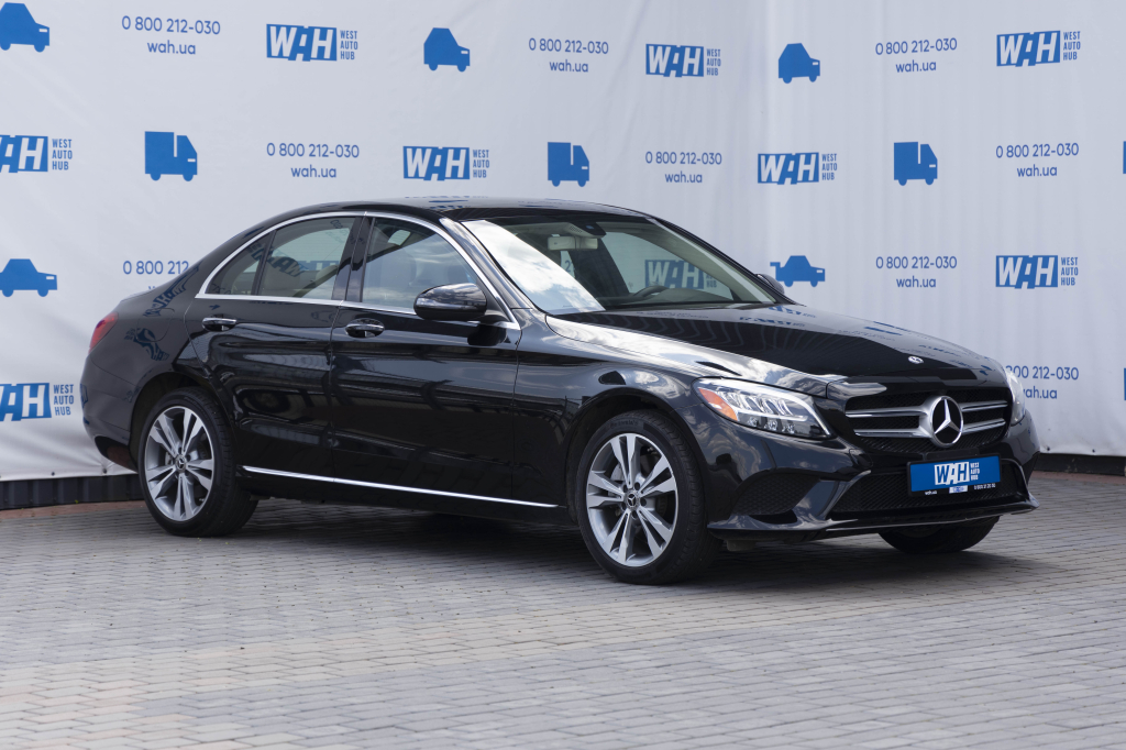 Mercedes-Benz C-Class C300 4Matic 2019 photo 3