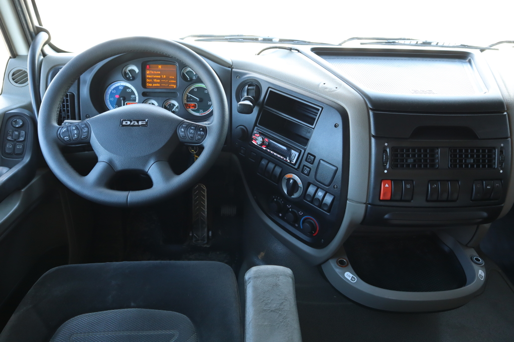 DAF XF 105 460 2011 фото 11