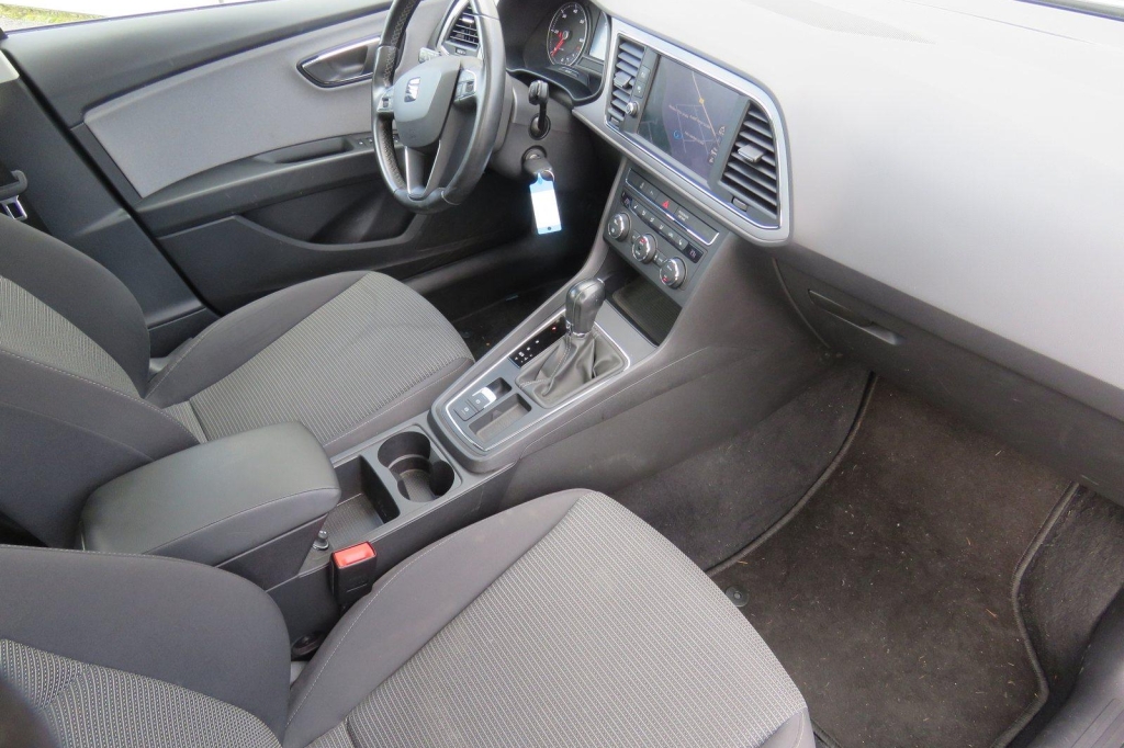 SEAT Leon 2017 фото 8