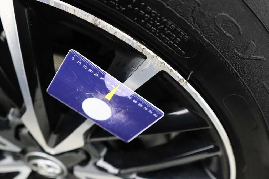 Toyota C-HR 2017 photo 27