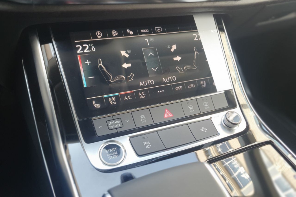 Audi Q8 50 TDI 2023 photo 18