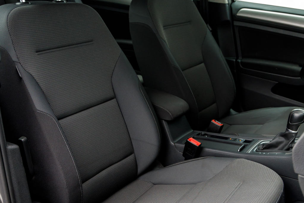 Volkswagen Golf VII photo 20