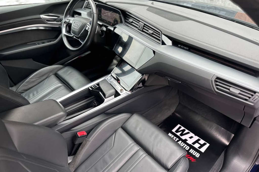 Audi e-tron 95 kWh  2020 фото 15