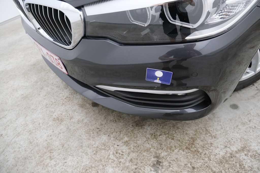 BMW 5 Series 2017 фото 9