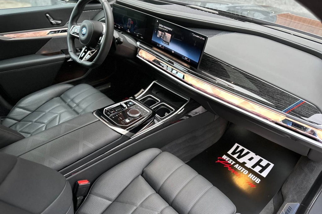 BMW i7 xDrive60 2023 фото 14