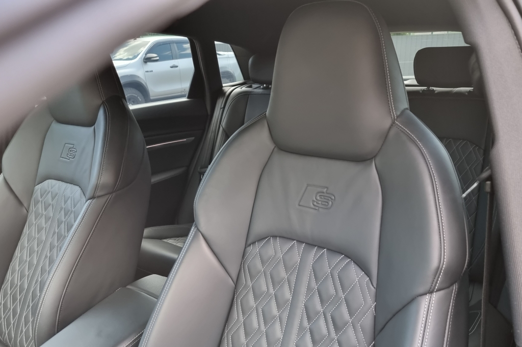 Audi e-tron 2020 photo 18