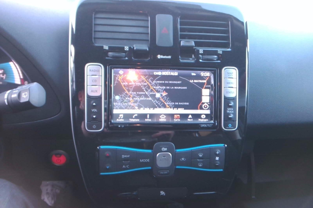 Nissan Leaf 2016 photo 2