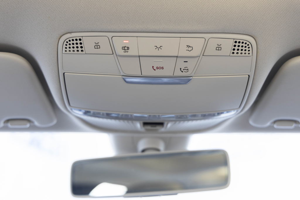 Mercedes-Benz C-Class C300 4Matic 2019 photo 47