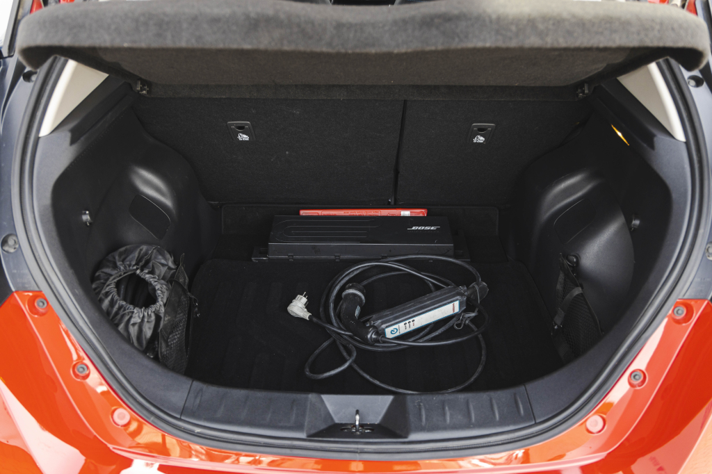 Nissan Leaf Tekna 2018 фото 35