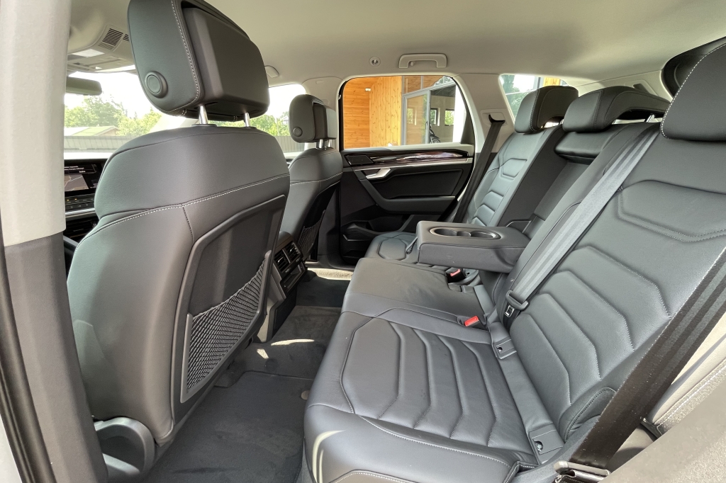 Volkswagen Touareg Silver 3.0TDI 2021 photo 12