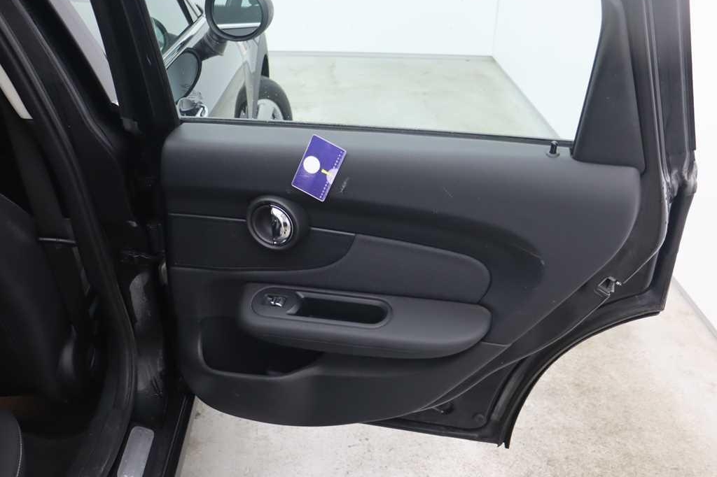 MINI One 2017 фото 57