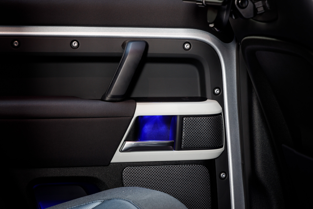 Land Rover Defender First Edition D240 2020 photo 26