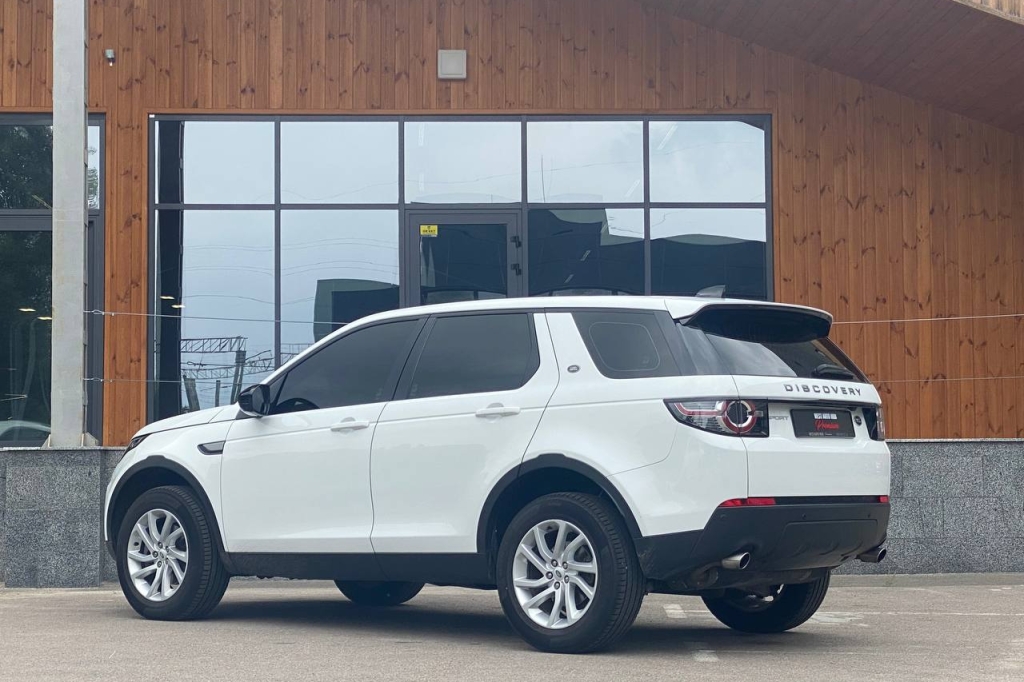 Land Rover Discovery Sport 2017 photo 4