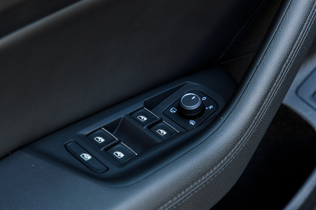 Volkswagen Passat B8 Highline 4Motion 2016 photo 21