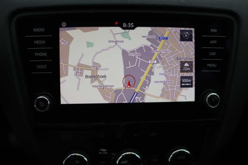 Skoda Octavia Combi 2018 photo 3