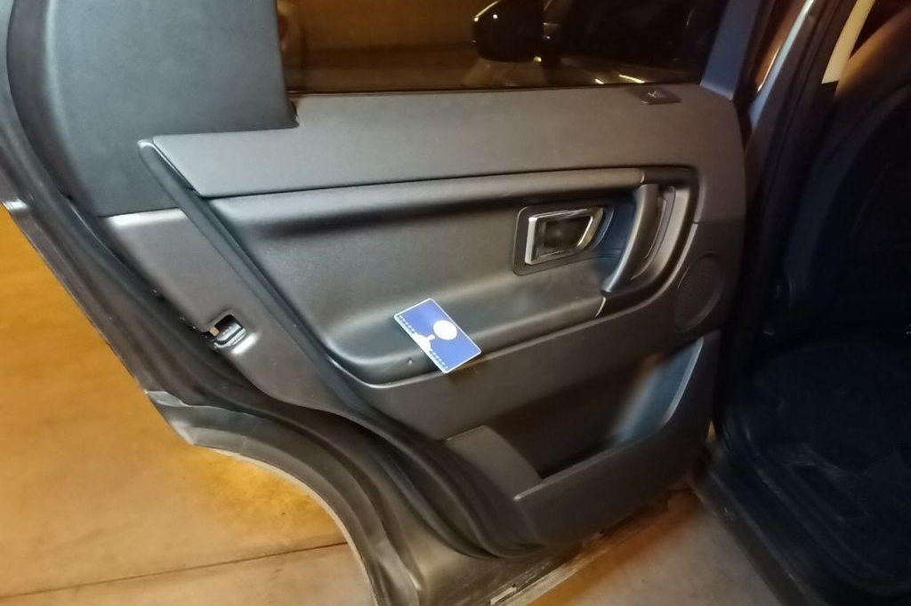 Land Rover Discovery 2016 фото 36