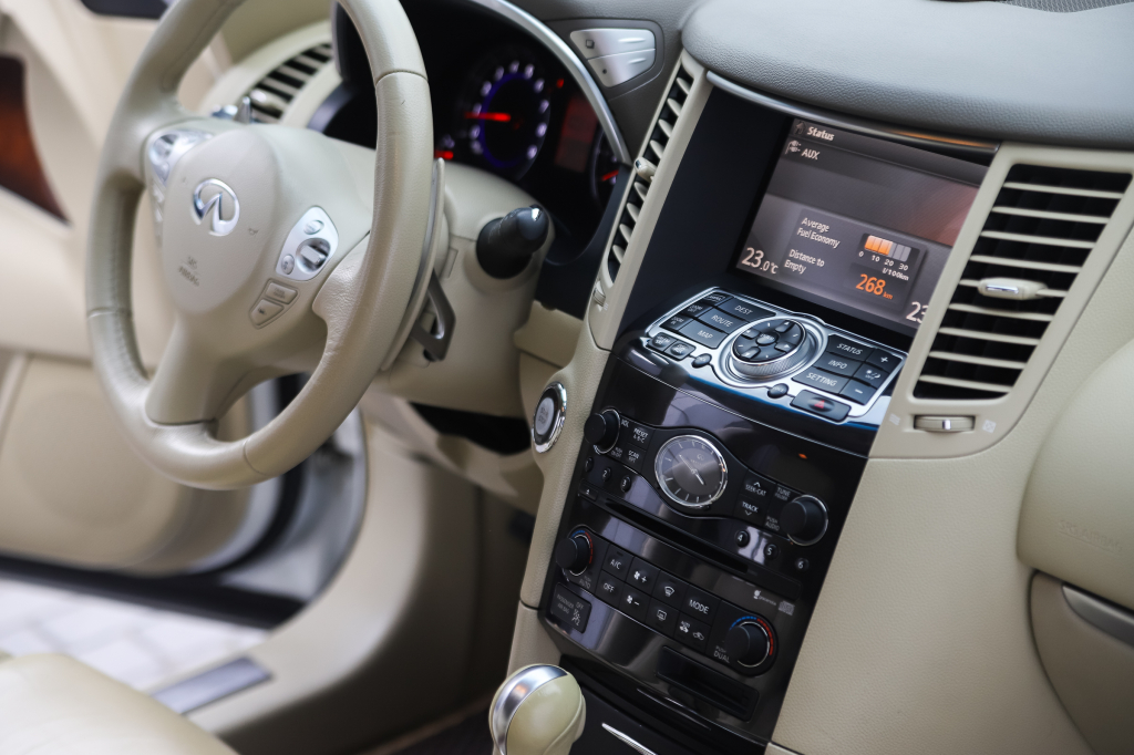 Infiniti FX 50 S 2008 фото 24