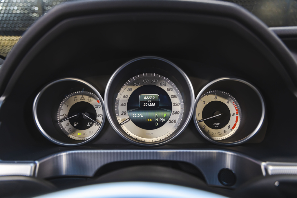 Mercedes-Benz E-Class E350 2014 фото 32