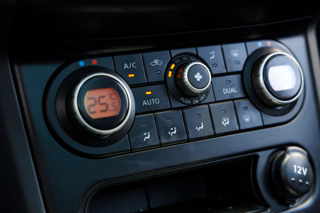 Nissan Qashqai+2 AWD 2010 photo 22