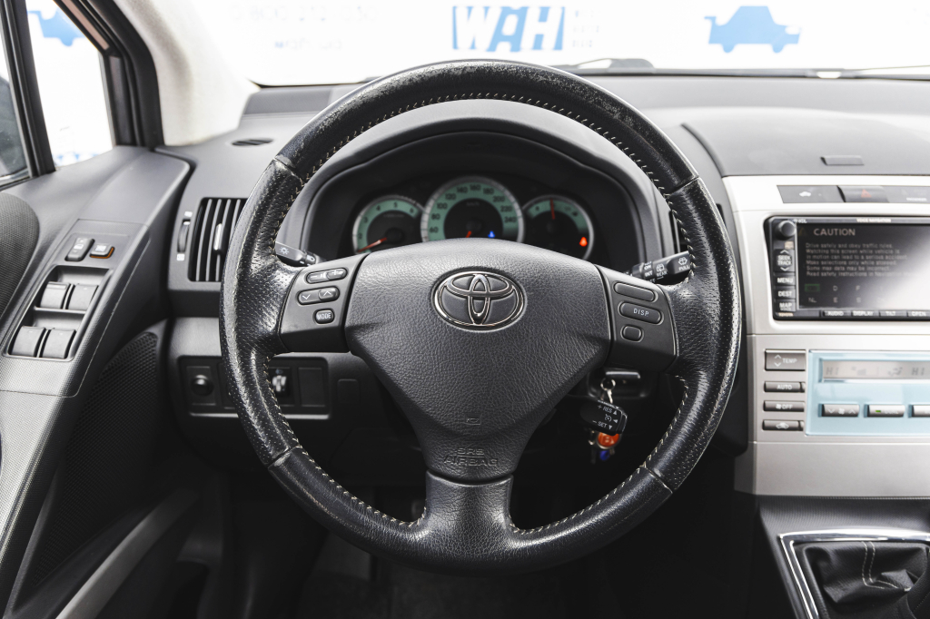 Toyota Corolla Verso 2007 фото 21