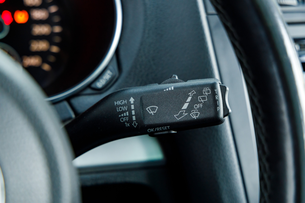 Volkswagen Golf VI 2010 photo 24