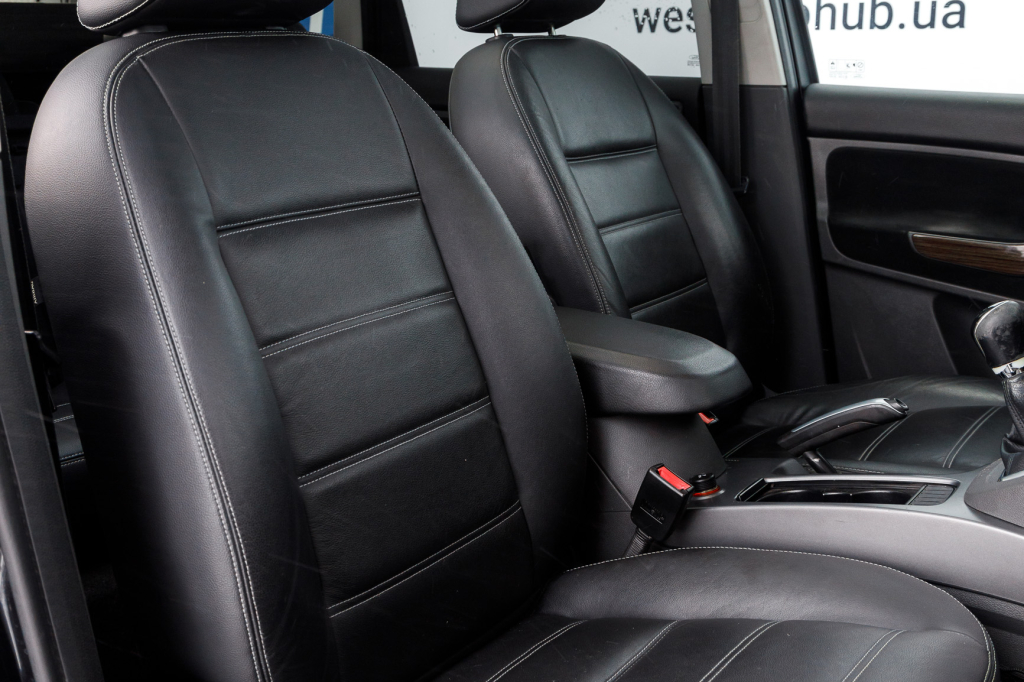 Ford C-Max Ghia фото 22