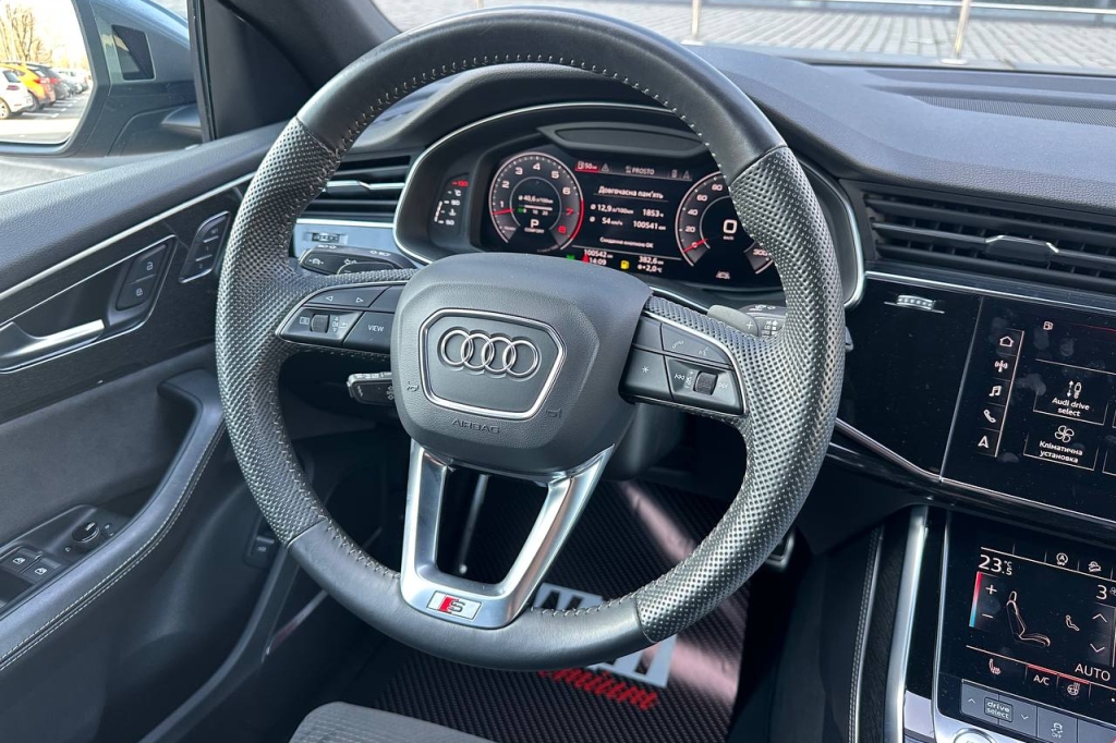 Audi Q8 55 TFSI 2019 фото 21