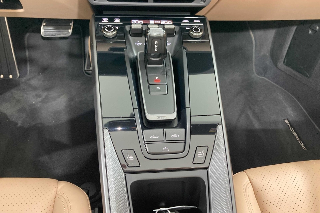 Porsche 992 Cabrio 2020 photo 3