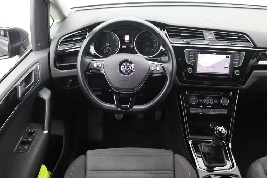 Volkswagen Touran 2016 фото 5